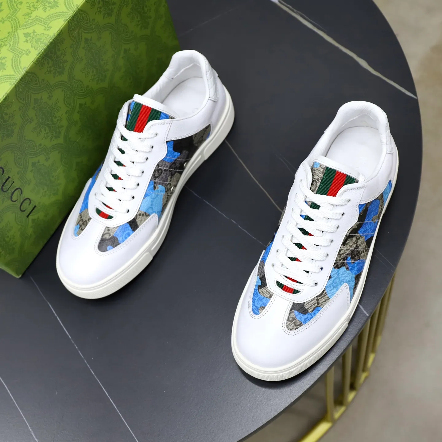 Ex-factory price: 400💰🙅‍♂️🙅‍♂️🙅‍♂️ Brand: Gucci GUCCi Standard code: 38-44 (45 customized) Grade: Same as the official website Material: Original leather splicing Comfortable and breathable sheepskin lining Original wear-resistant outsole Style category: Men's fashionable casual shoes Running sneakers Distinguished luxury brand elements Top luxury Color: actual picture color